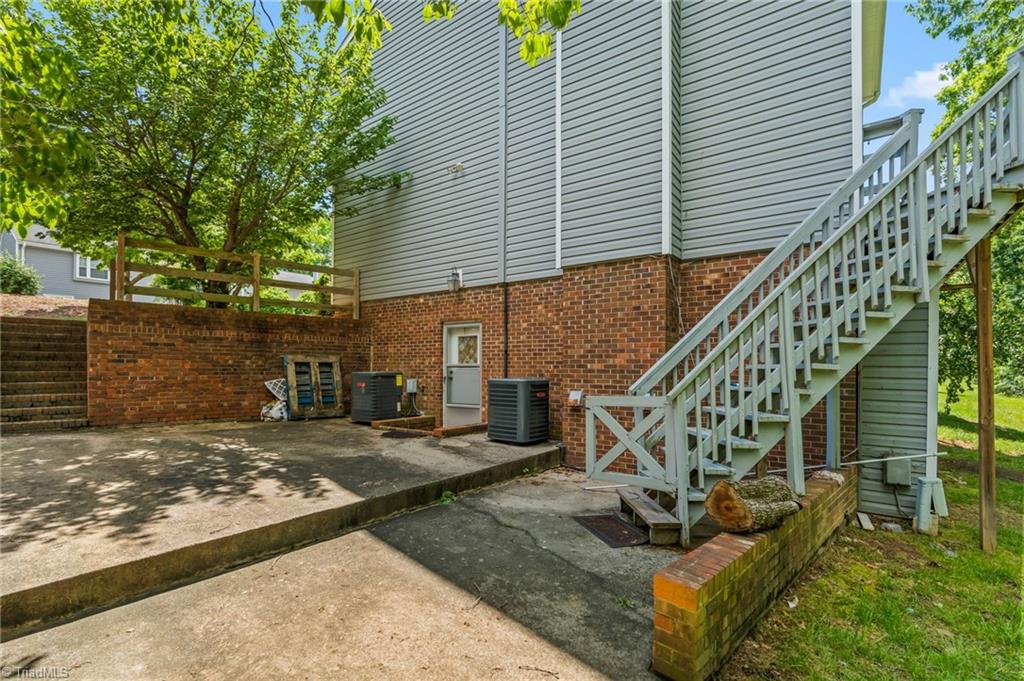 2711 Centennial Street