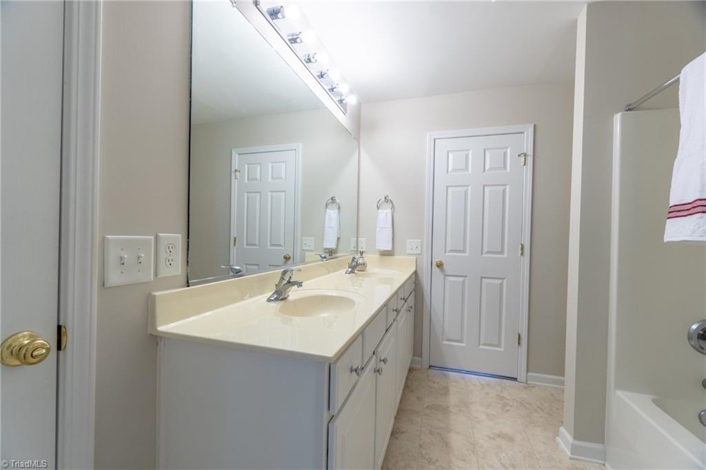 3763 Deerfield Street