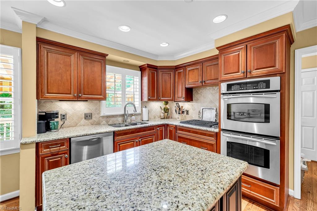 1325 Heathcliff Road