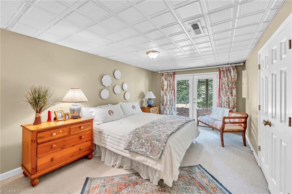 1325 Heathcliff Road