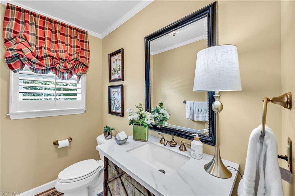 1325 Heathcliff Road