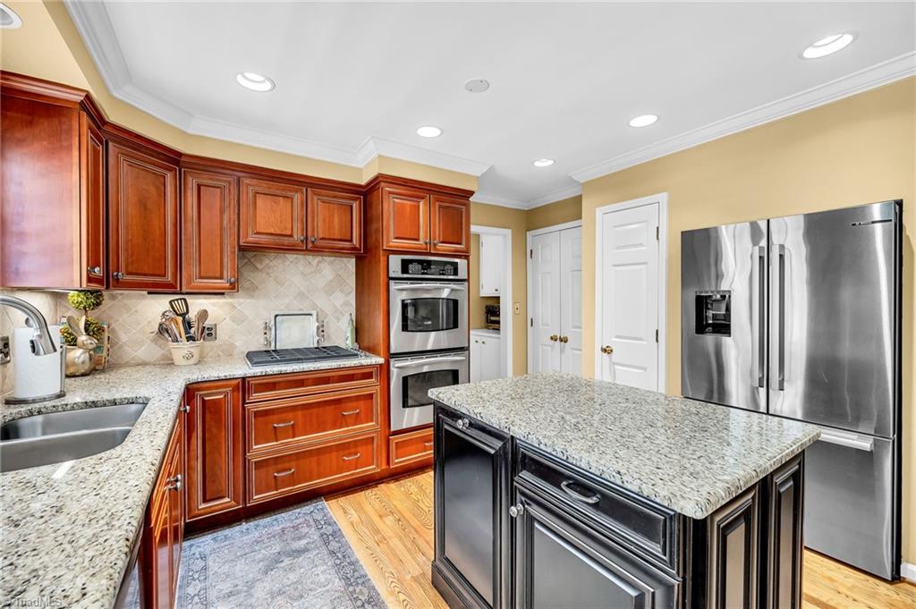 1325 Heathcliff Road