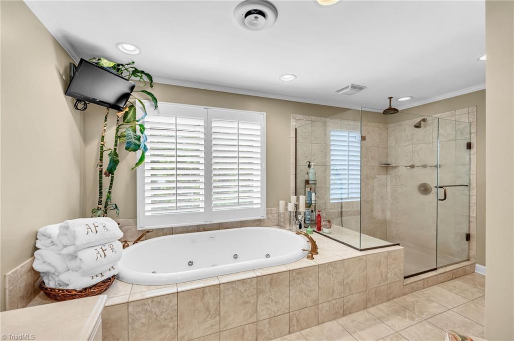 1325 Heathcliff Road