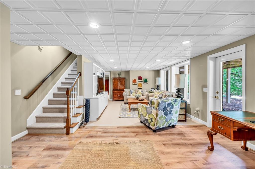 1325 Heathcliff Road