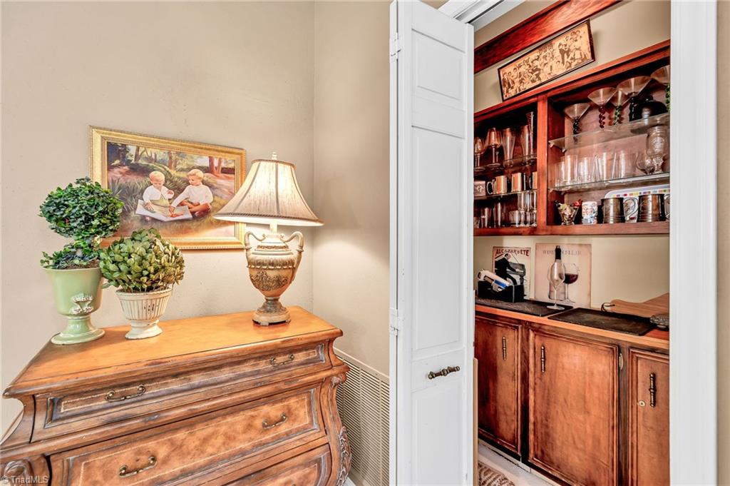 1325 Heathcliff Road