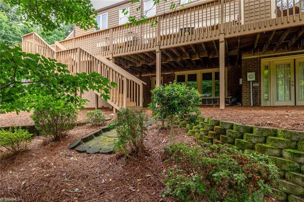 1325 Heathcliff Road