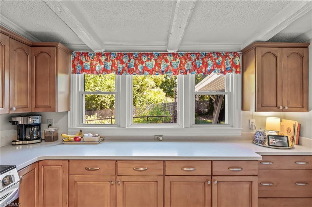 808 W Westwood Avenue