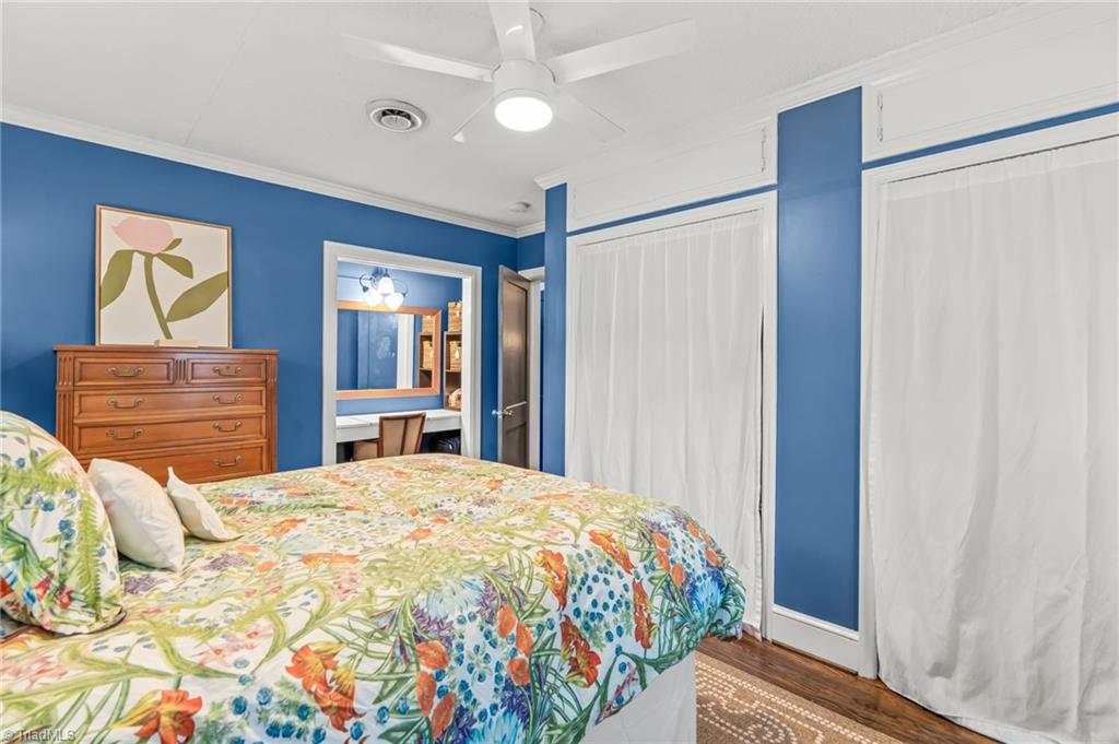 808 W Westwood Avenue