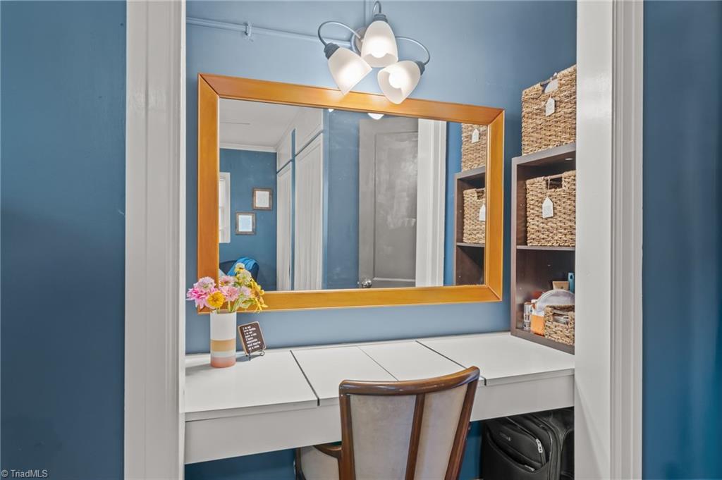 808 W Westwood Avenue