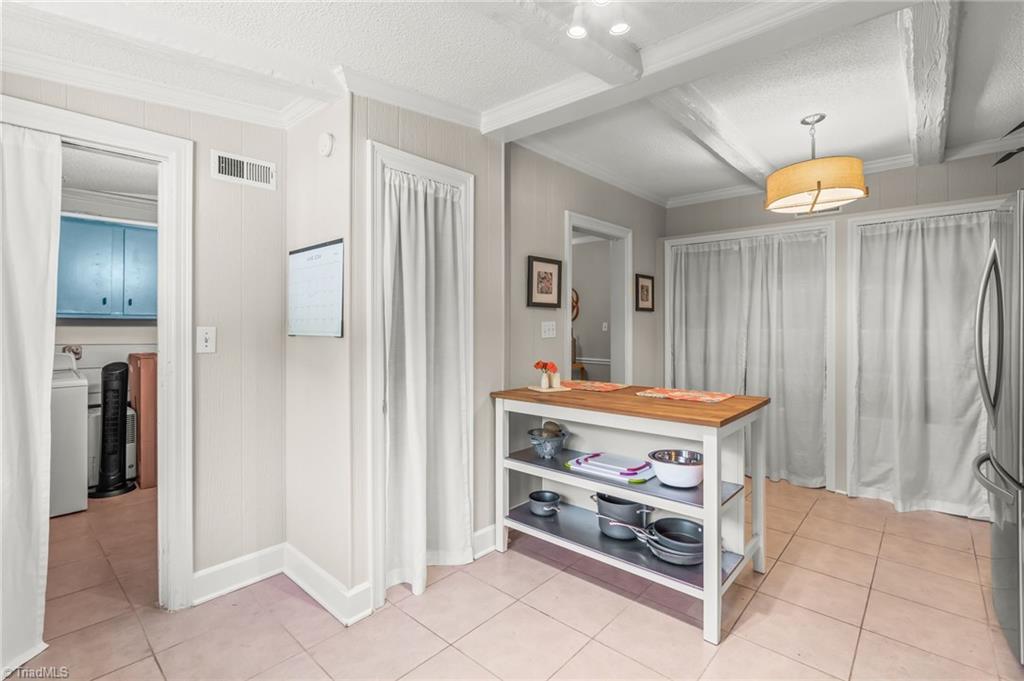 808 W Westwood Avenue