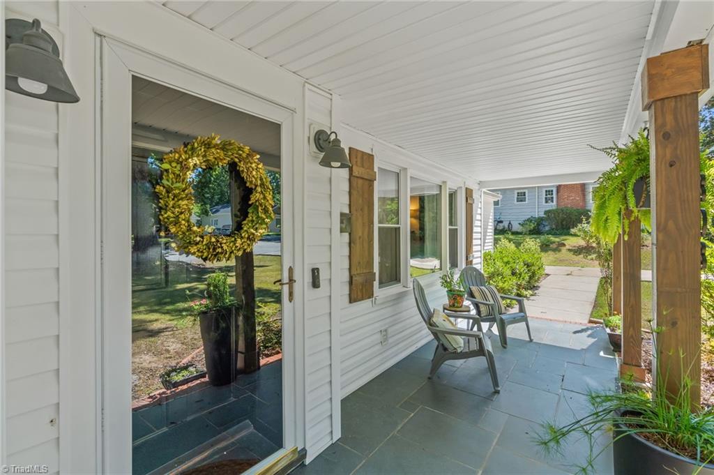 808 W Westwood Avenue