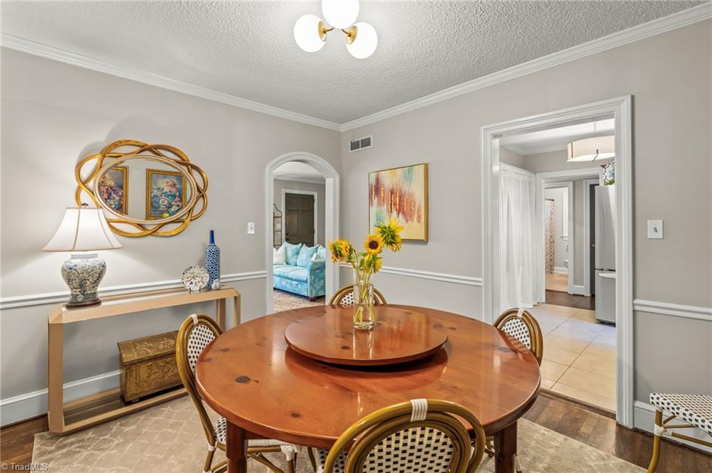 808 W Westwood Avenue