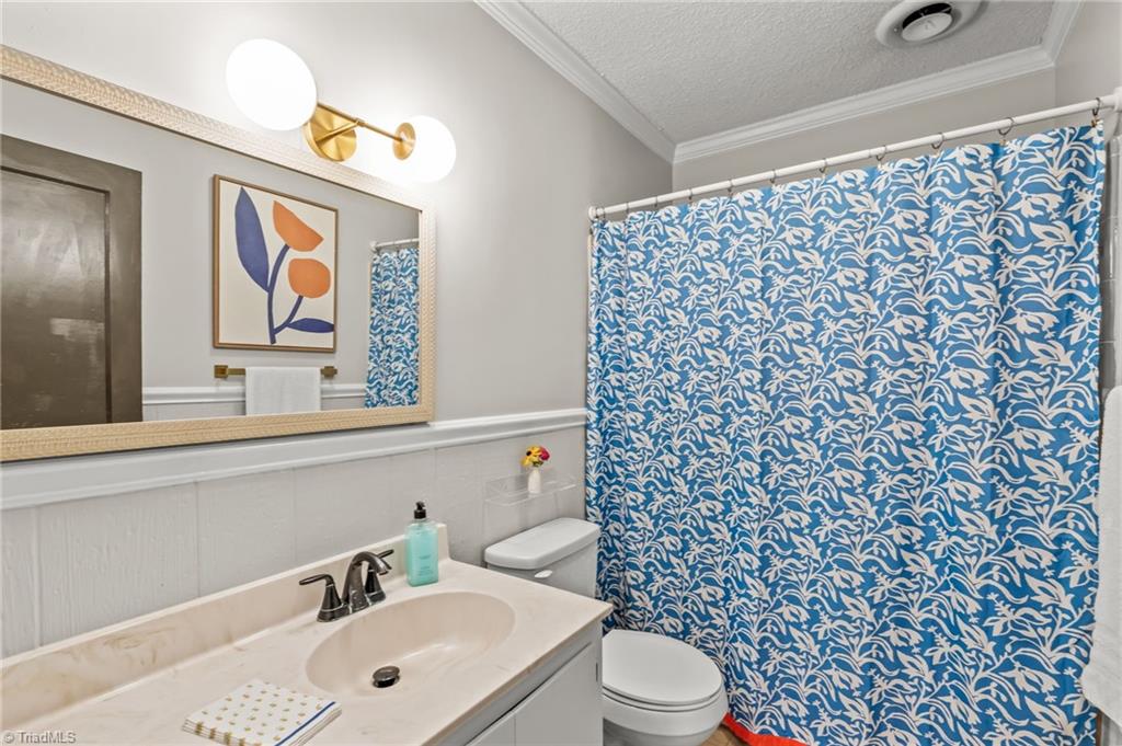 808 W Westwood Avenue