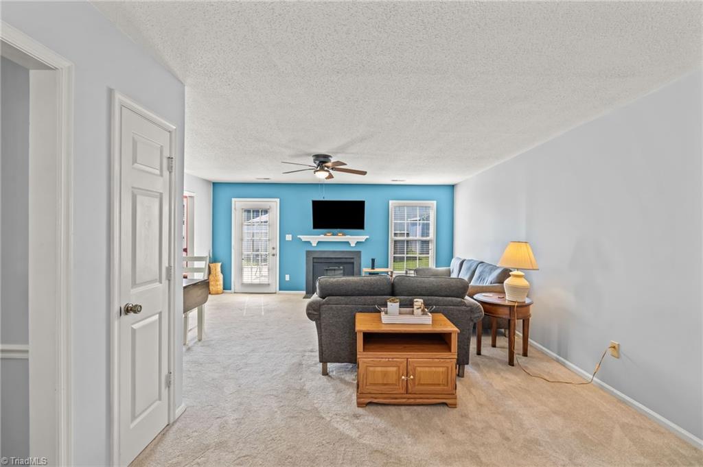 4323 Garden Club Street