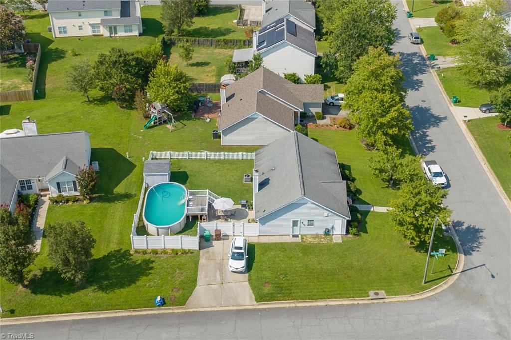 4323 Garden Club Street