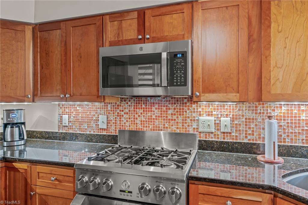 128 Lamplighter Circle, Winston-Salem