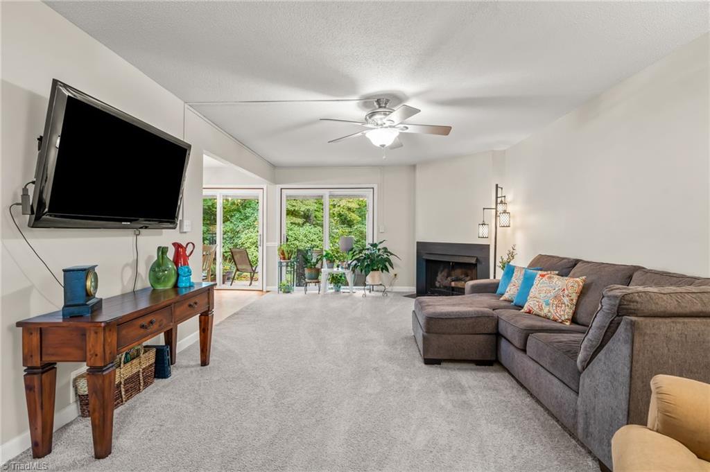 128 Lamplighter Circle, Winston-Salem