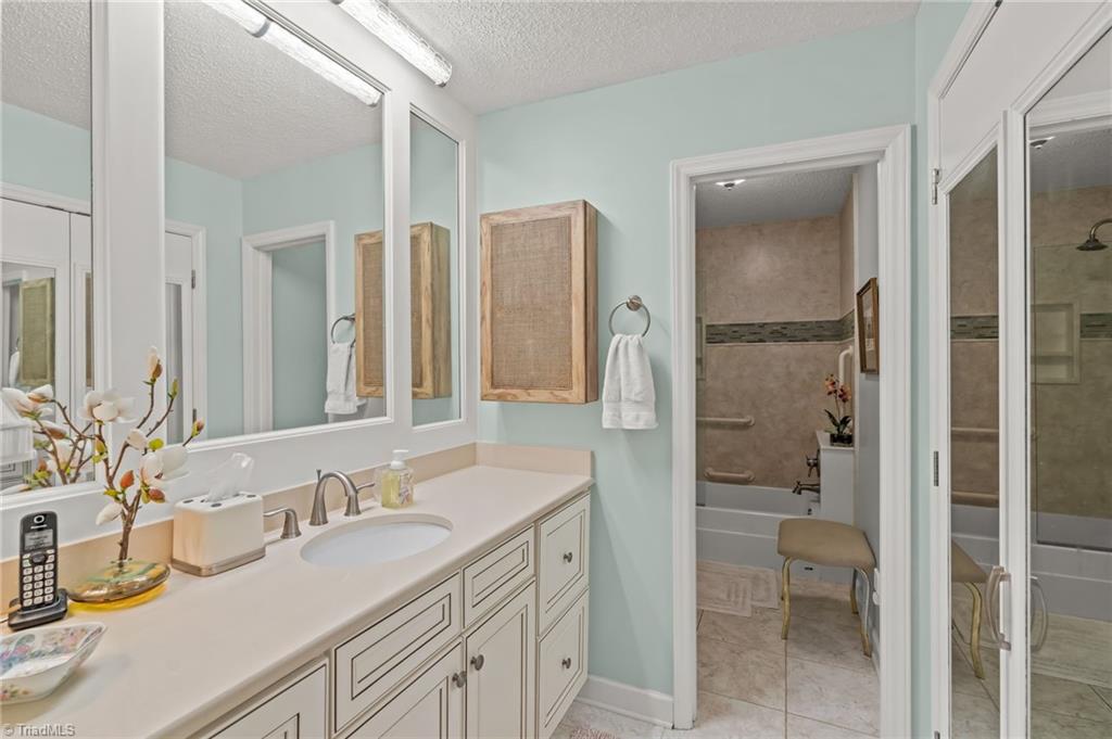 1937 #E Eastchester Drive