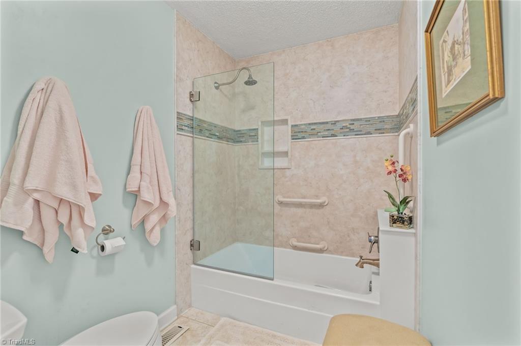 1937 #E Eastchester Drive