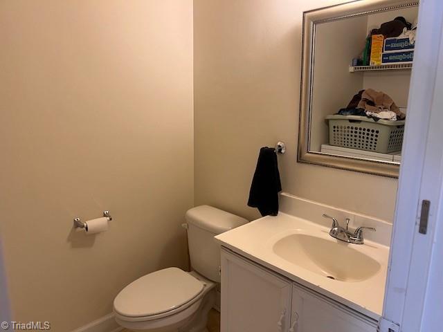 1001 Robin Hood Road # B