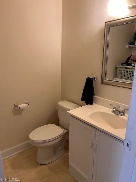 1001 Robin Hood Road # B