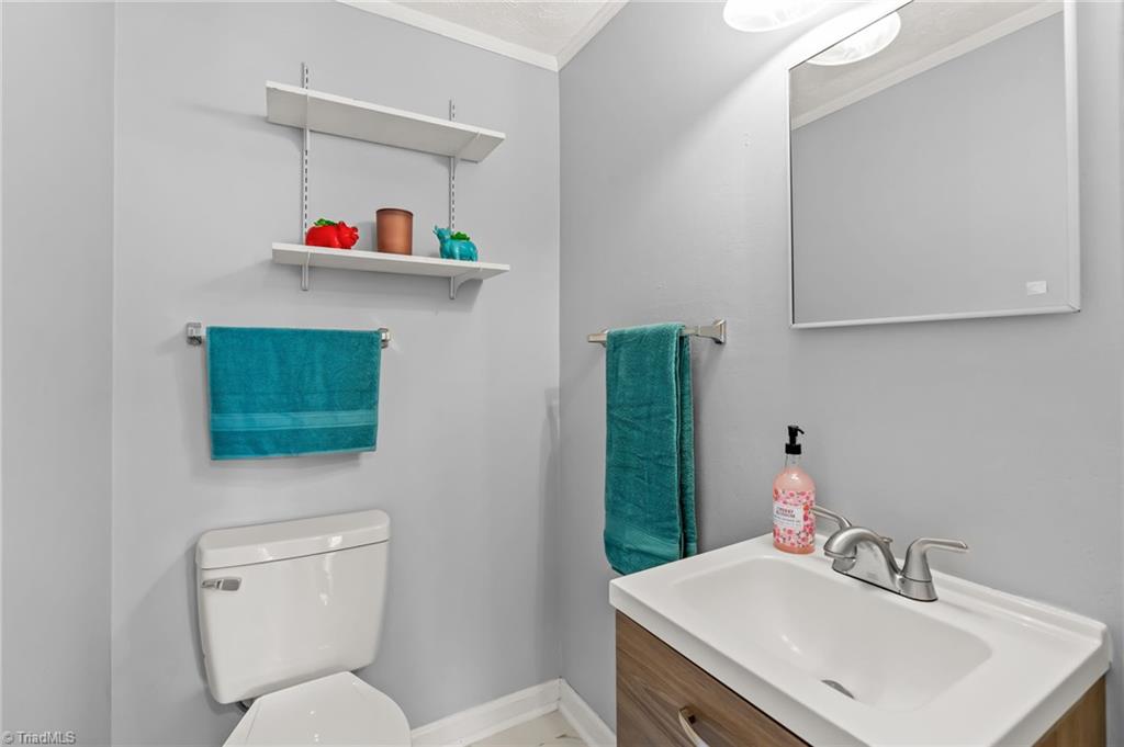 3655 Cedar Springs Drive, Winston-Salem