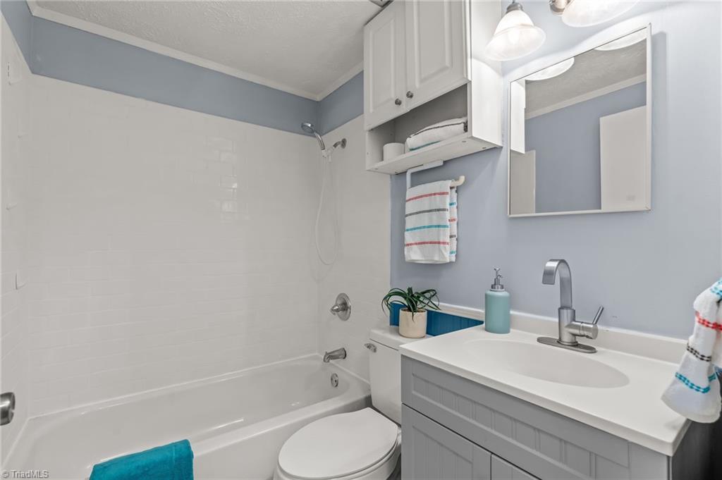 3655 Cedar Springs Drive, Winston-Salem