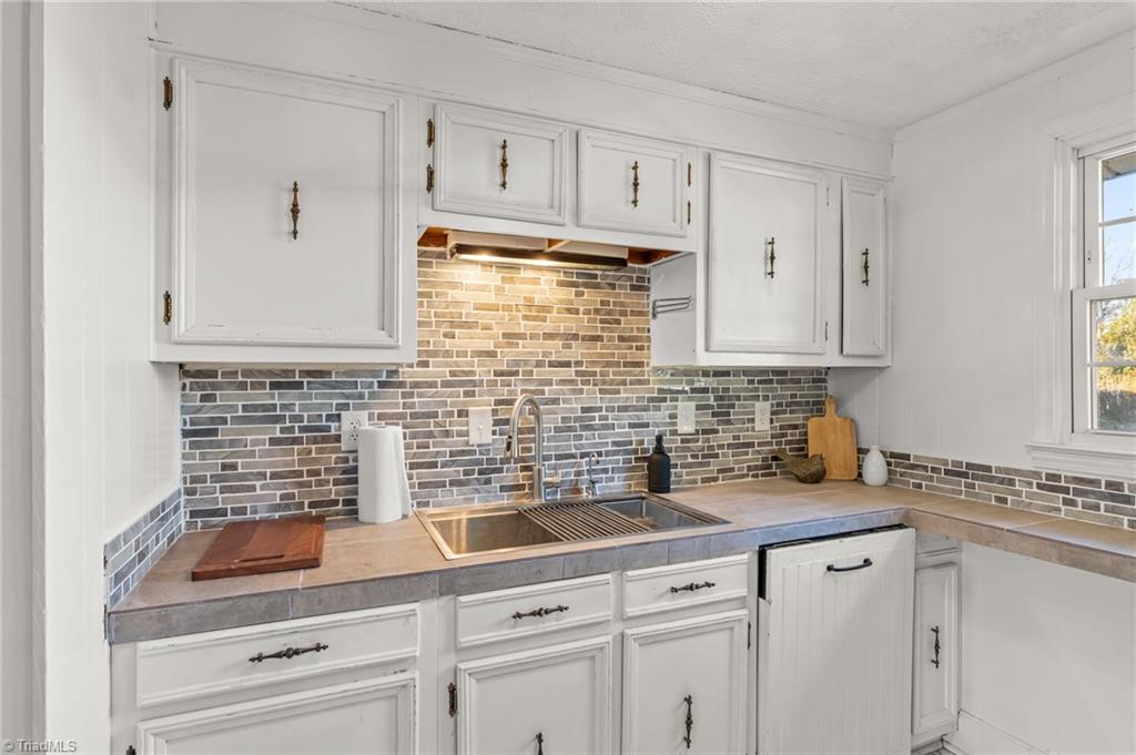 3655 Cedar Springs Drive, Winston-Salem