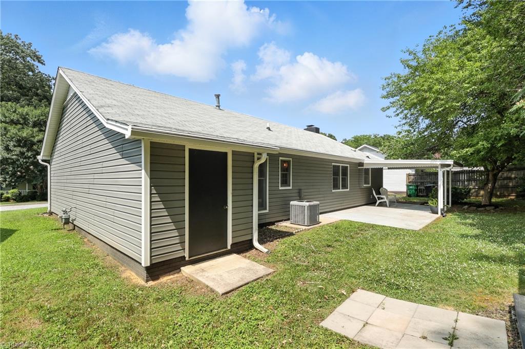 1808 Rivertrace Point