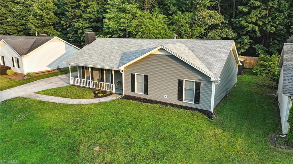 1808 Rivertrace Point