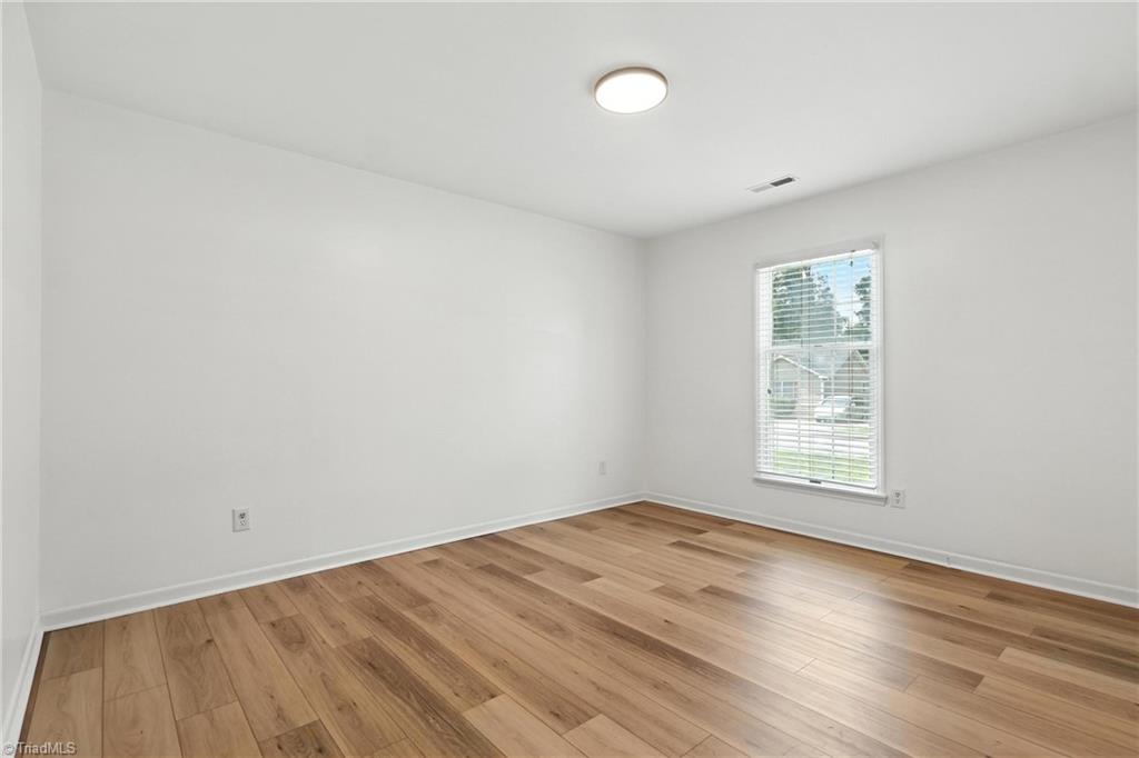 1808 Rivertrace Point