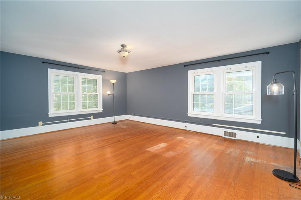 812 W Westwood Avenue