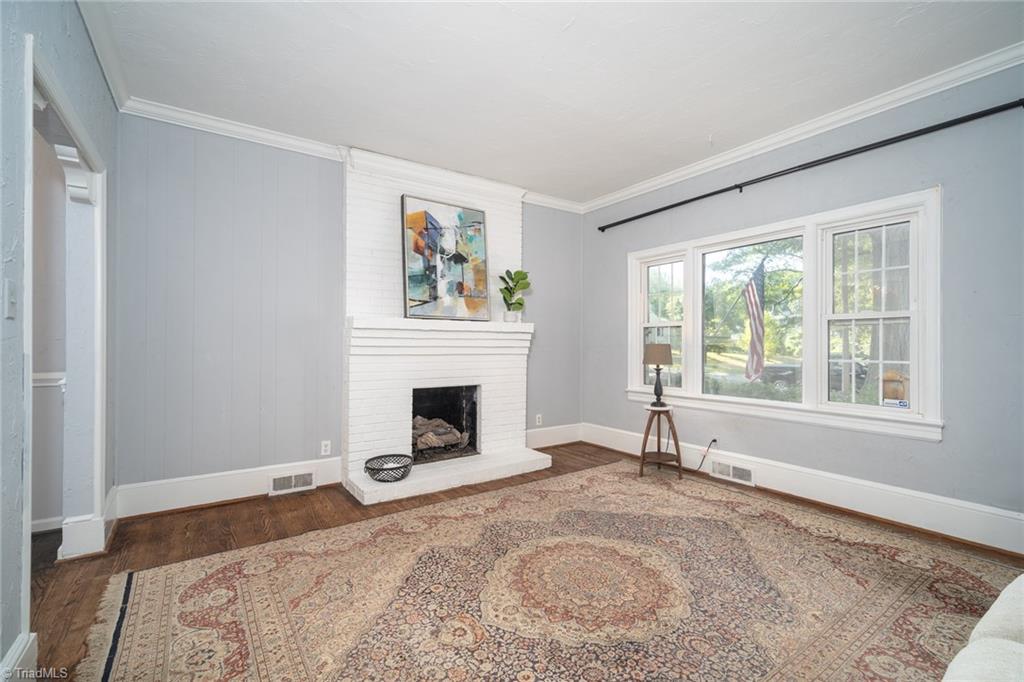 812 W Westwood Avenue