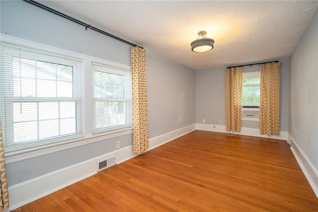 812 W Westwood Avenue