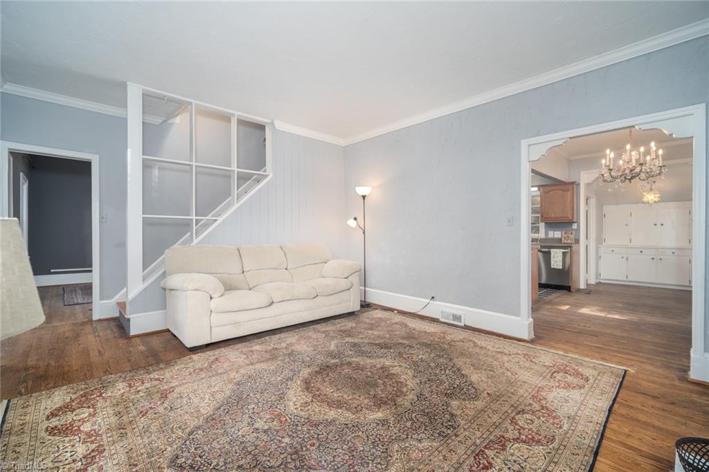 812 W Westwood Avenue