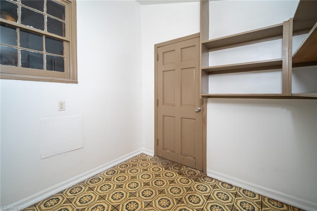 812 W Westwood Avenue