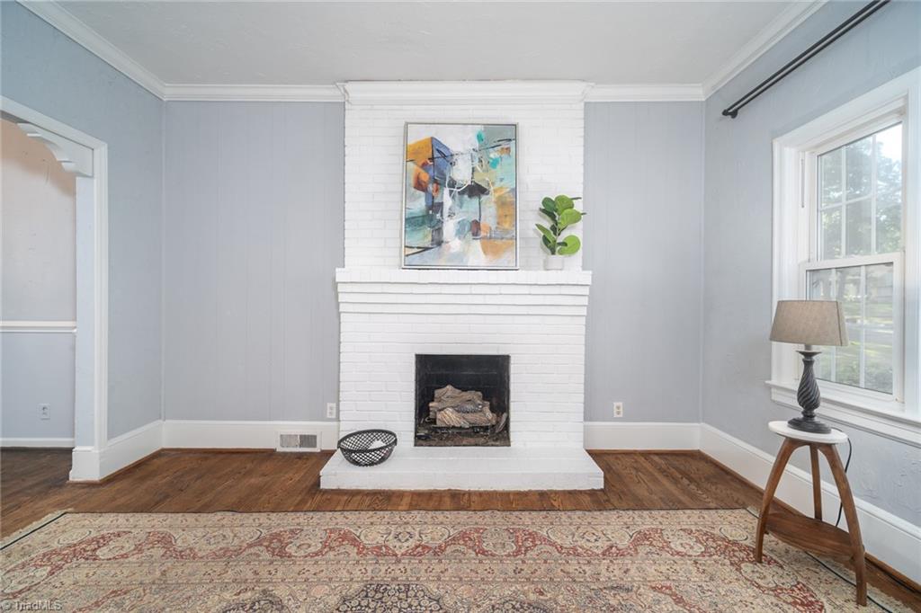 812 W Westwood Avenue