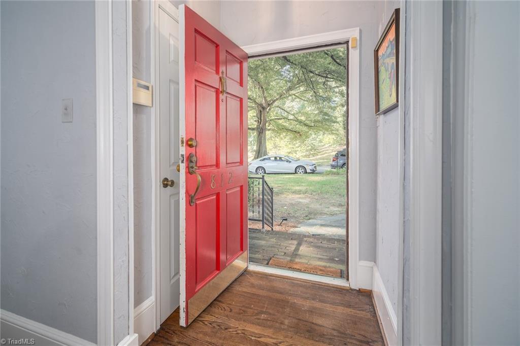 812 W Westwood Avenue