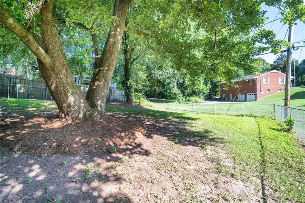 812 W Westwood Avenue