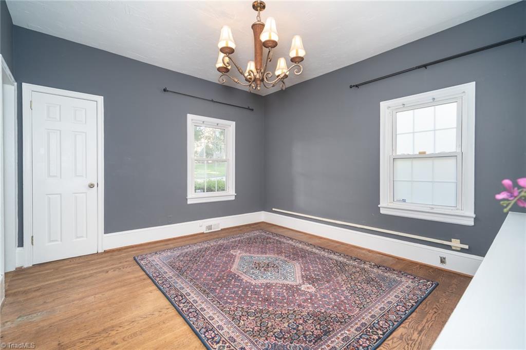 812 W Westwood Avenue