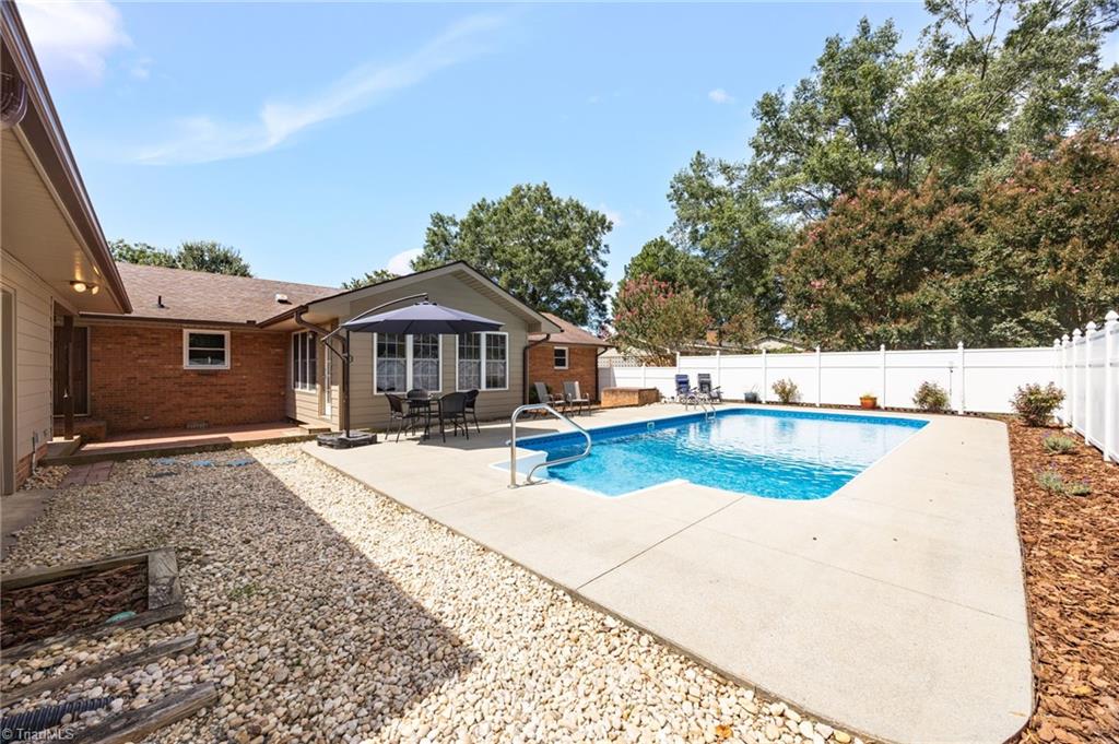 5025 Perryco Lane, Winston-Salem