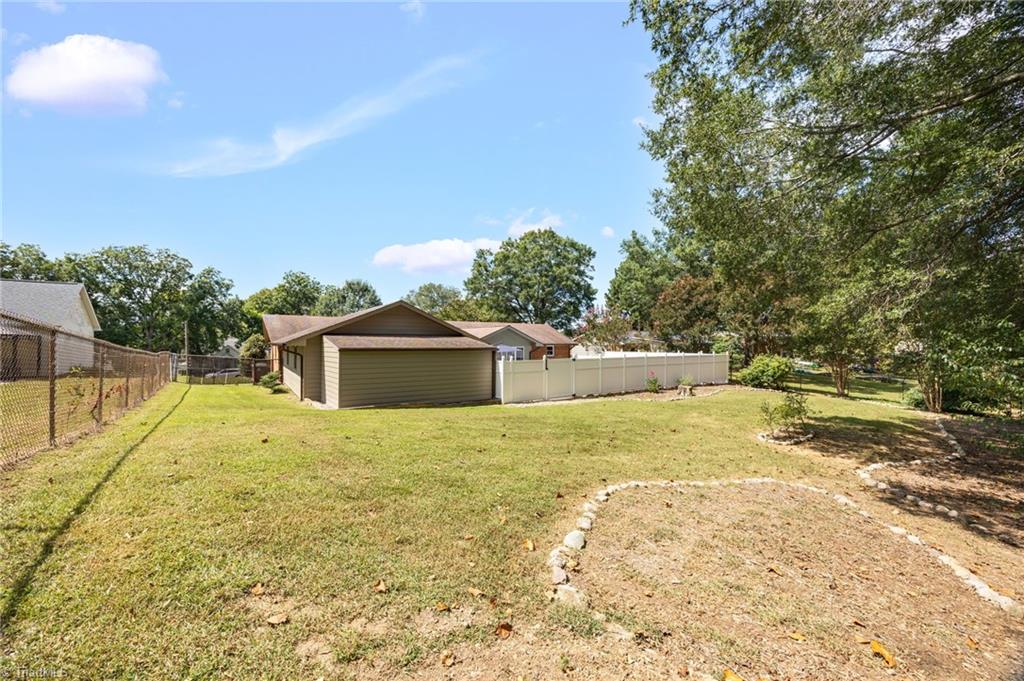 5025 Perryco Lane, Winston-Salem