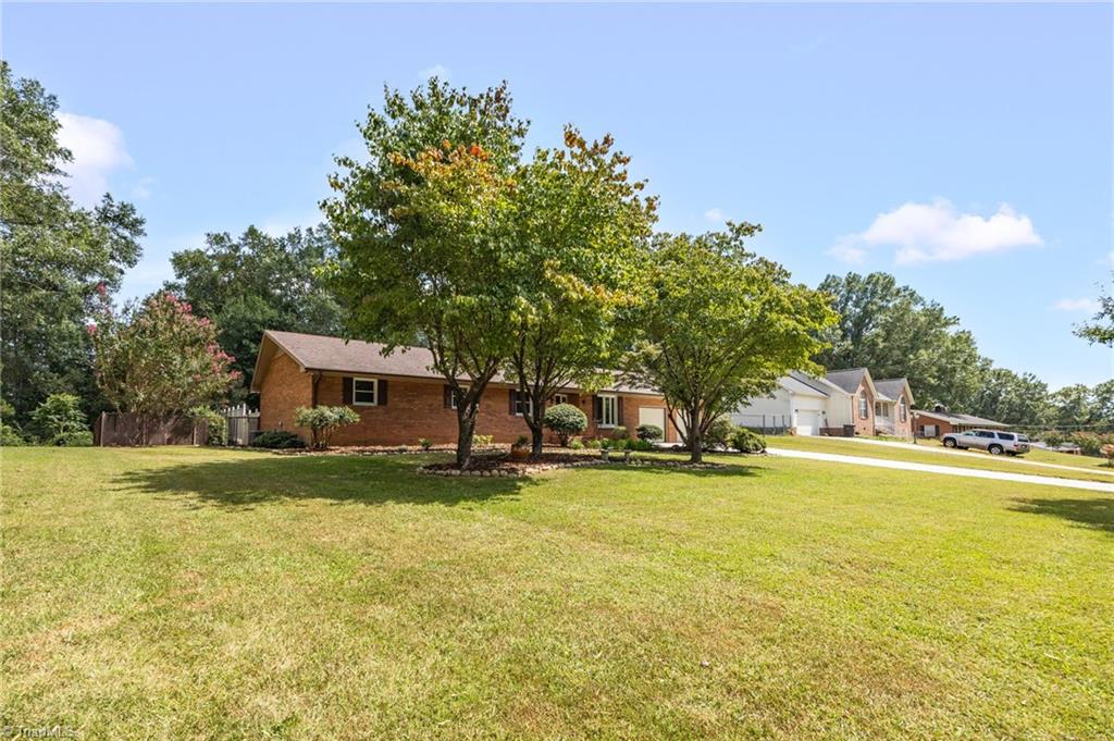 5025 Perryco Lane, Winston-Salem