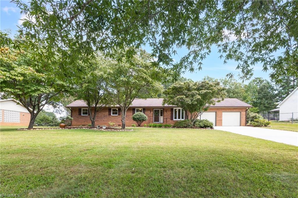 5025 Perryco Lane, Winston-Salem