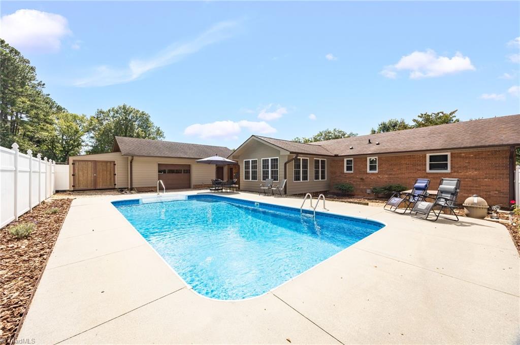 5025 Perryco Lane, Winston-Salem