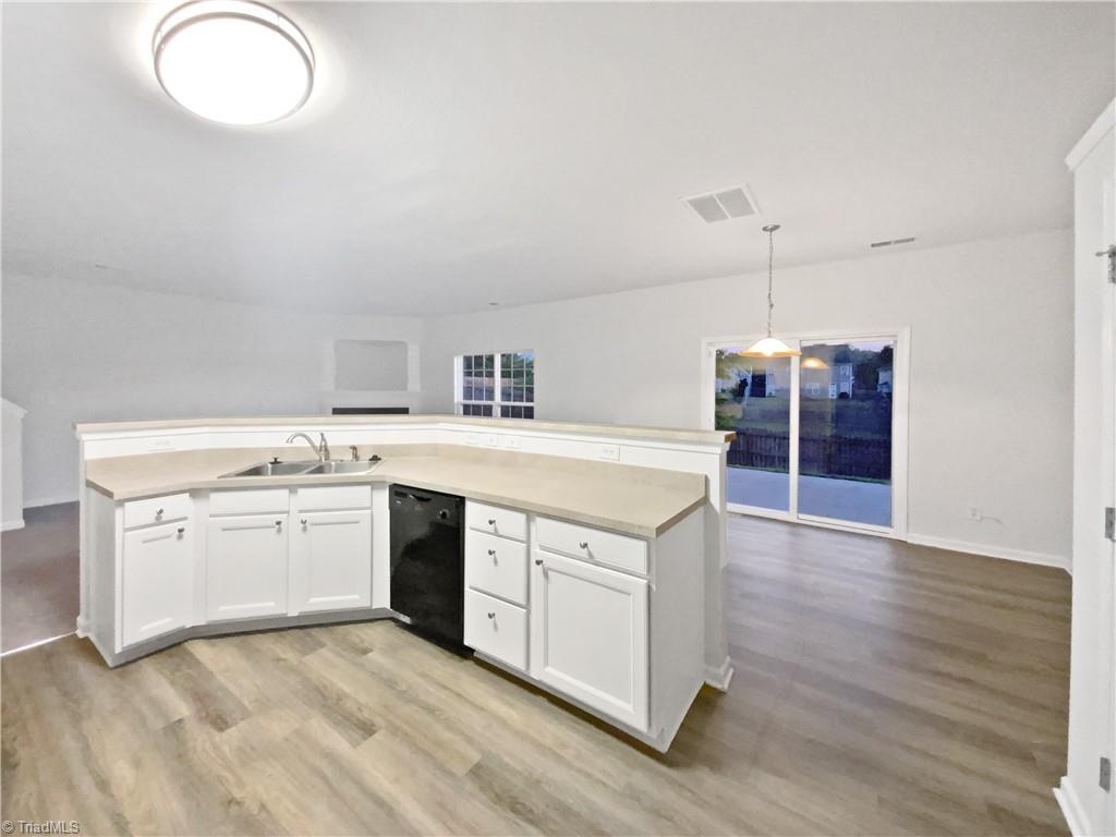 2472 Ingleside Drive