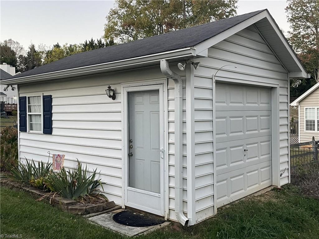 1233 Salem Crossing Road