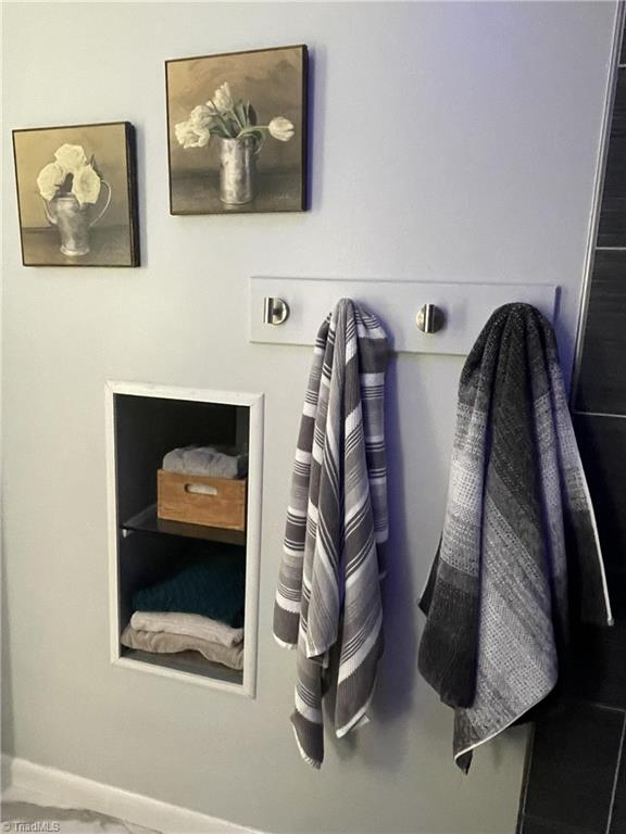 1233 Salem Crossing Road