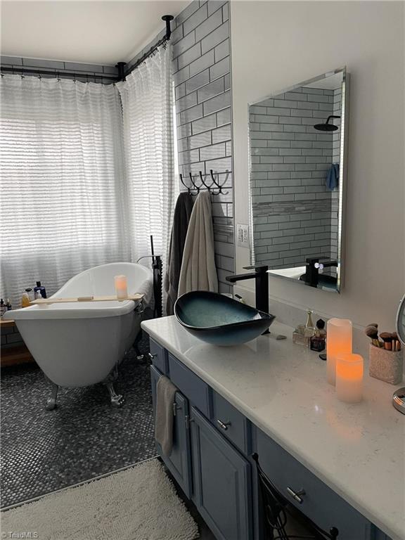 1233 Salem Crossing Road