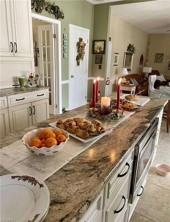 1233 Salem Crossing Road